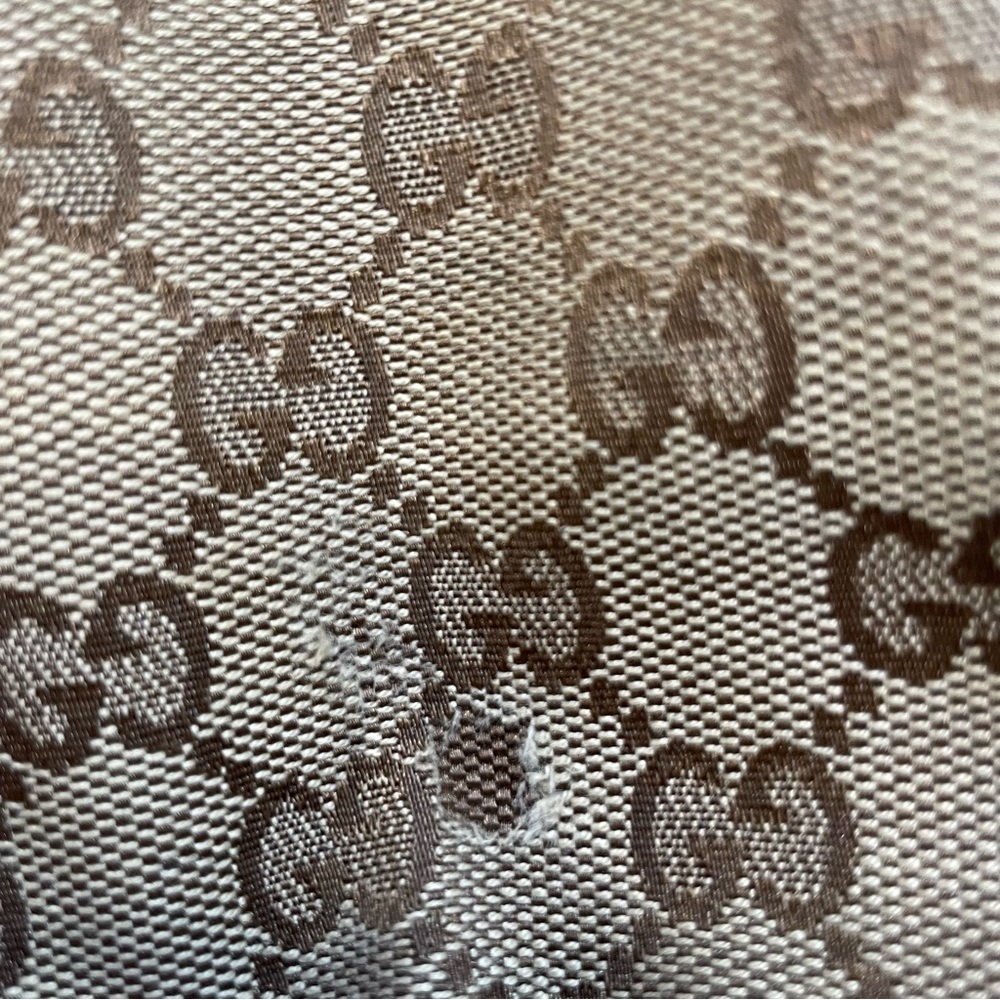 Gucci Monogram Medium Interlocking Hobo Off White - image 6